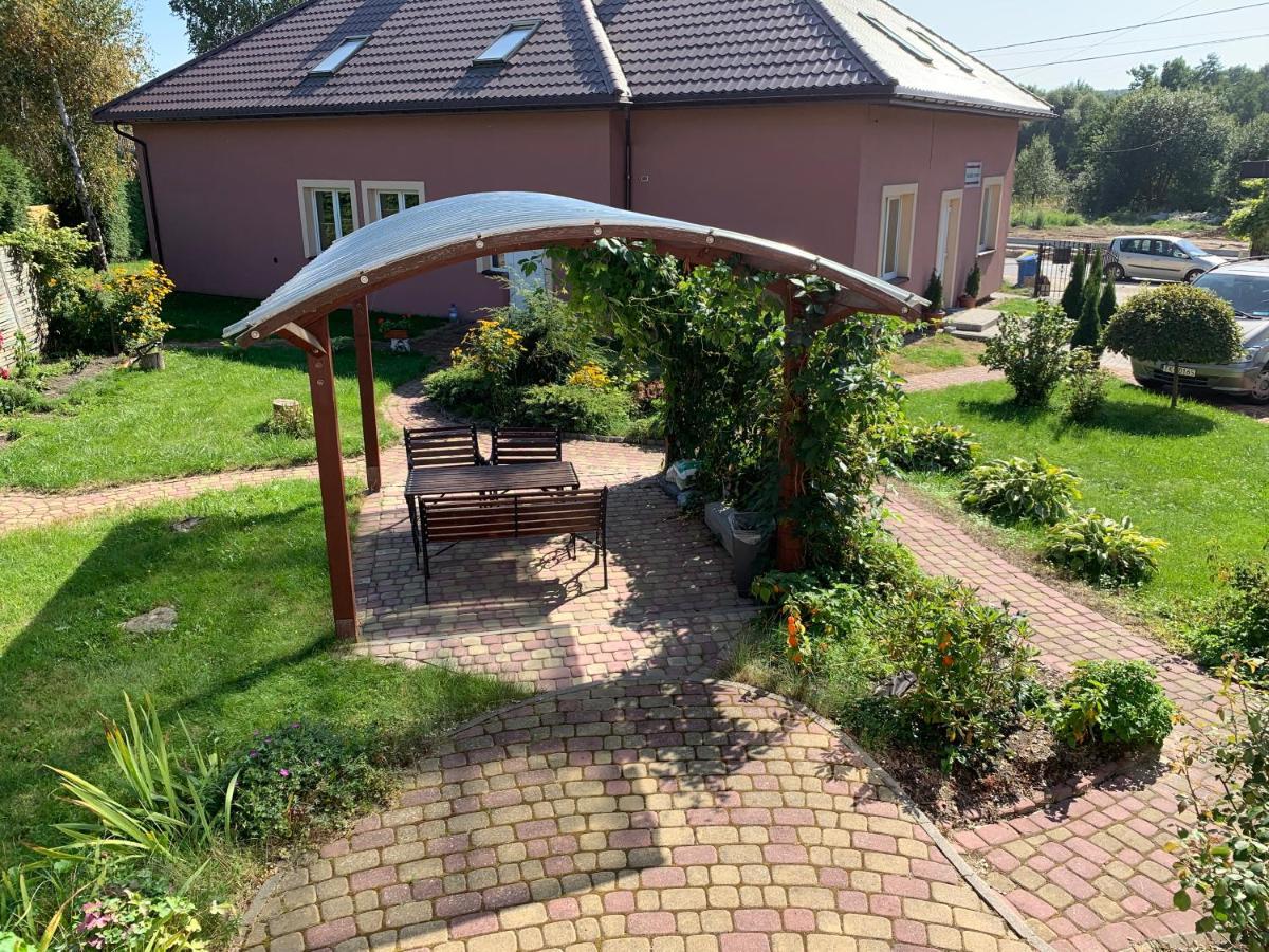Medison Family Boutique B&B Kielce Ngoại thất bức ảnh