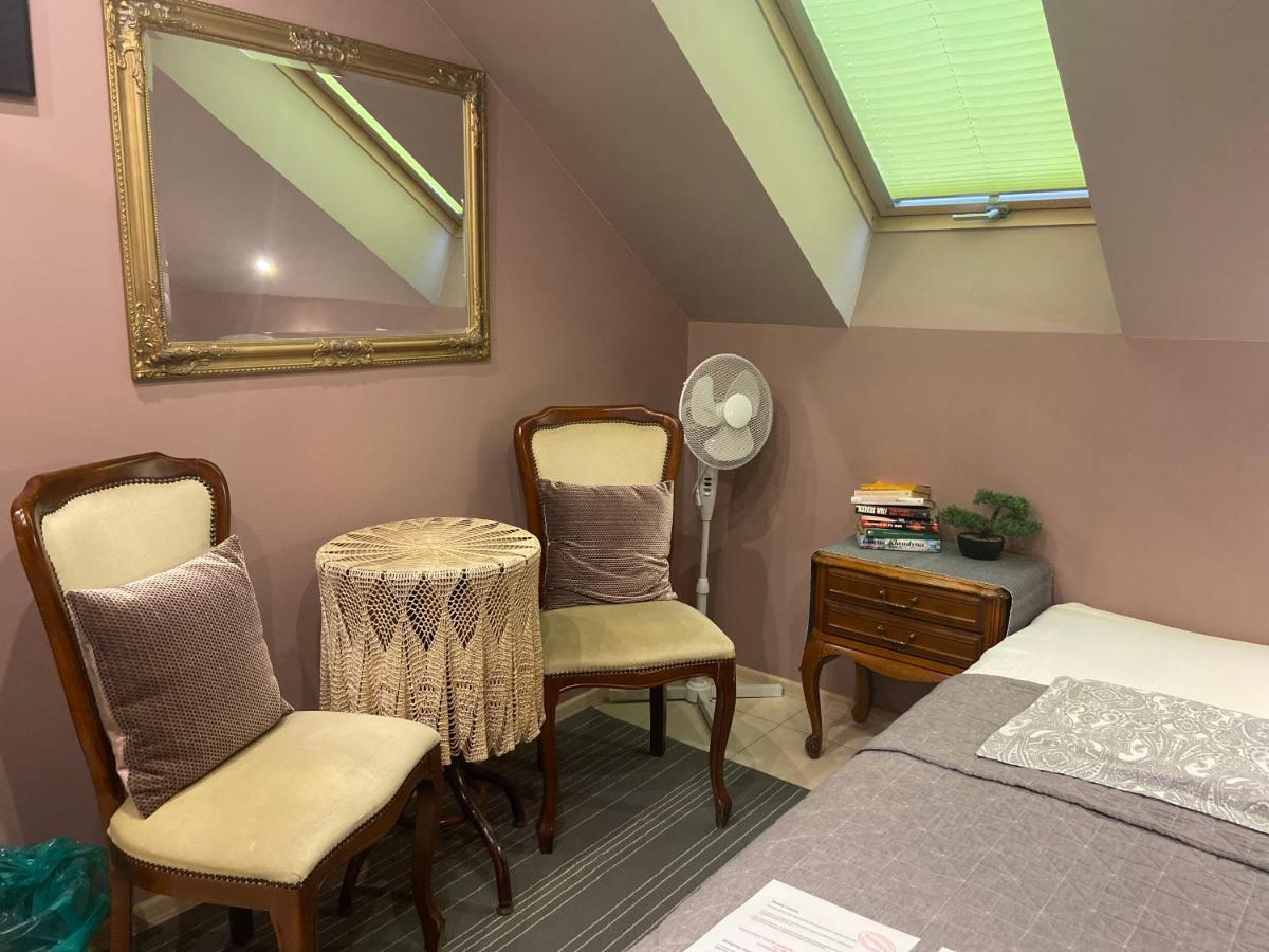 Medison Family Boutique B&B Kielce Ngoại thất bức ảnh