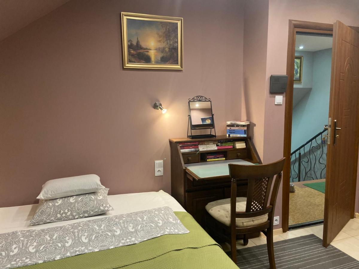 Medison Family Boutique B&B Kielce Ngoại thất bức ảnh