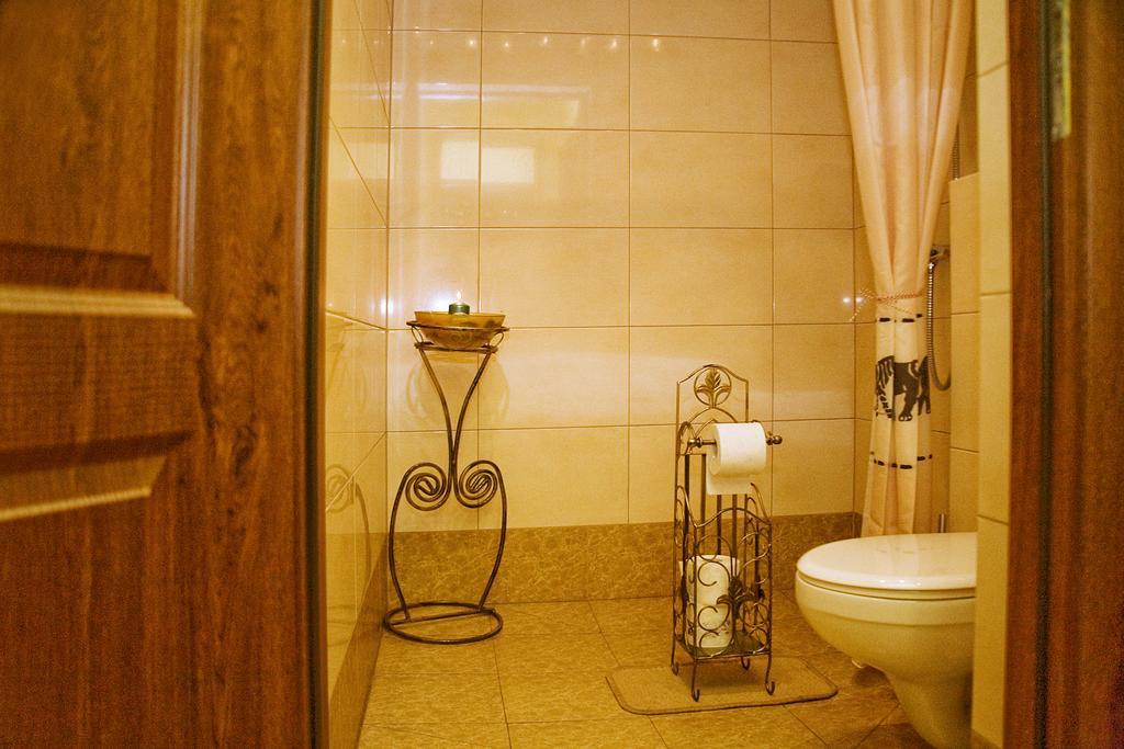 Medison Family Boutique B&B Kielce Ngoại thất bức ảnh