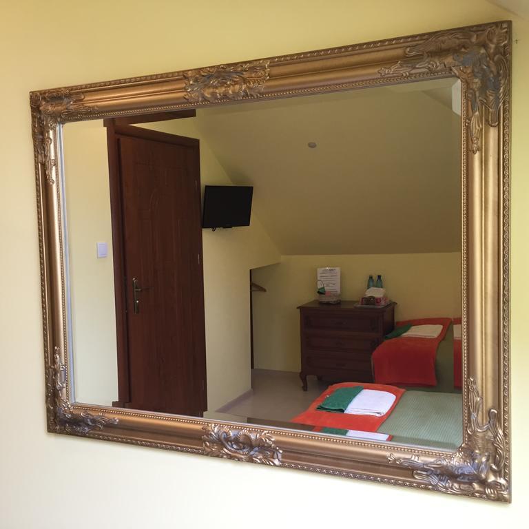 Medison Family Boutique B&B Kielce Phòng bức ảnh